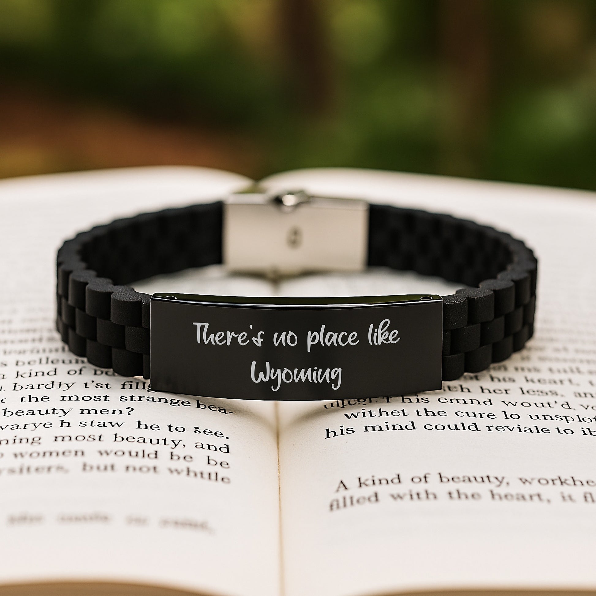 Wyoming Gifts from Friends - Glide lock Clasp Birthday Quote 'There's No Place Like Wyoming' - Adjustable Silver Black Stainless Steel Silicone Bracelet - Image 2