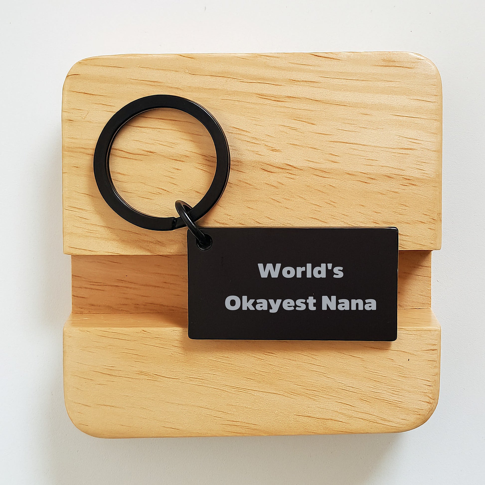 World's Okayest Nana Funny Keychain Gifts from Family to Nana, Perfect for Nana Lover Gifts on Christmas Unique Gifts - Image 2