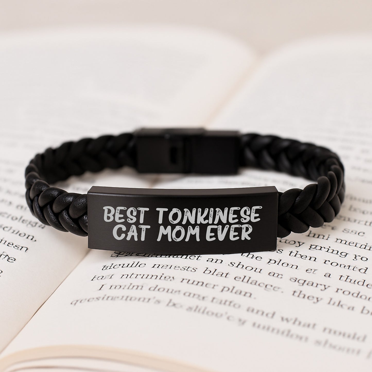 Funny Tonkinese Cat Mom Ever Interlaced Leather Birthday Unique Gift for Friends from Women, Gifts for Tonkinese Cat Lovers - Image 3