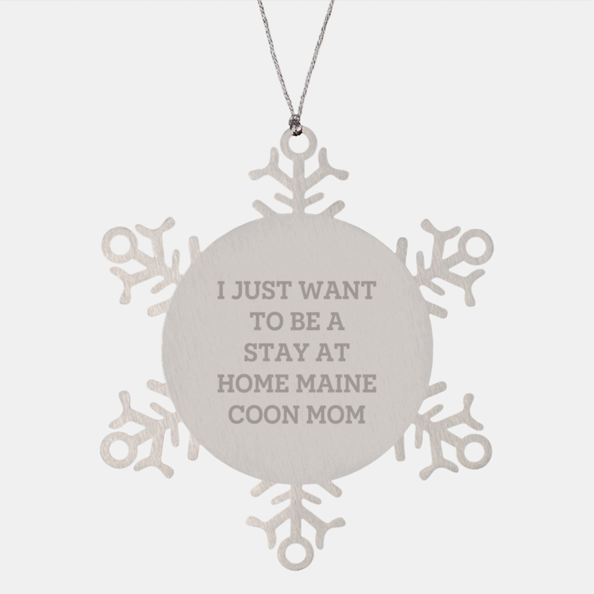 Maine Coon Cat Mom Snowflake Ornament, Gifts from Friends for Maine Coon Cat, Funny Christmas Unique Gift - Image 1